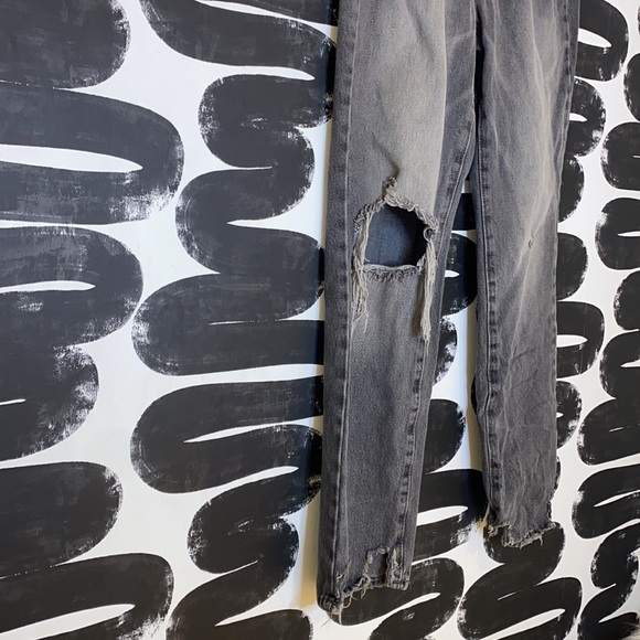 Grey Jeans - Picture 3 of 3